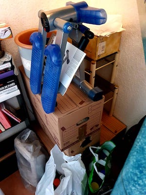 Getting rid of the accumulation of stuff (2)